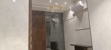 Master Bedroom in 2 BHK Apartment at Kurla West – for Rent