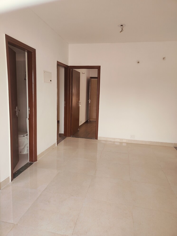 Room, parklands 3 Bedroom 180 Sq.Yd. Builder Floor In Sector 85 Faridabad 8666320