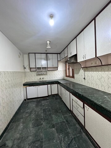 Kitchen in 3 BHK Builder Floor at Gupta Awas, Sector 43 – for Rent