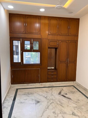 Room in 3 BHK Independent House at Kalkaji – for Sale