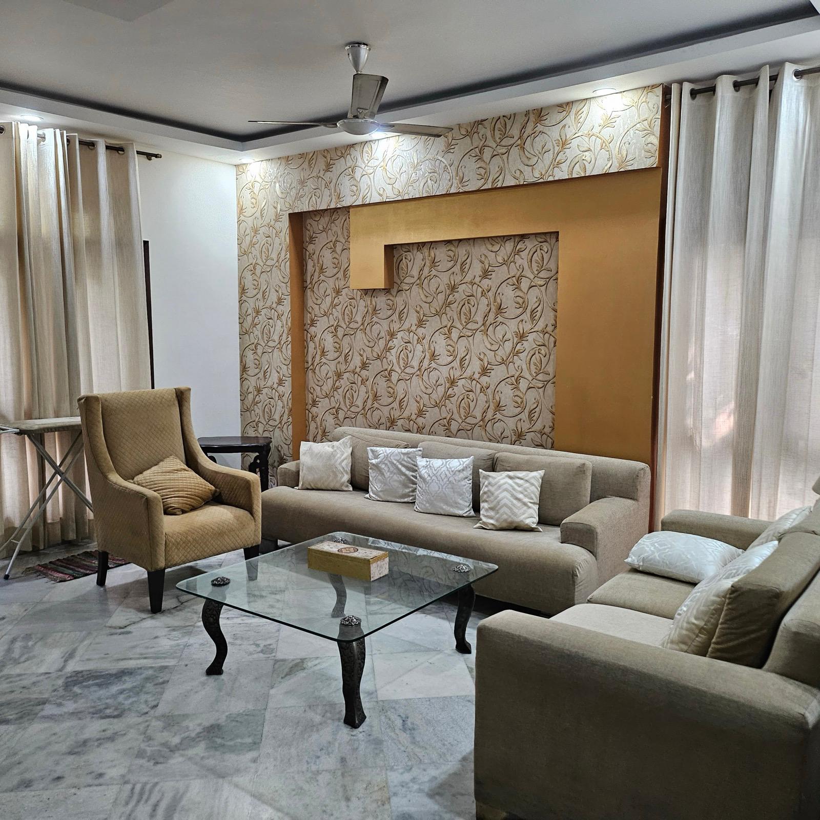 3 BHK + Pooja Room Builder Floor For Rent in East Of Kailash 