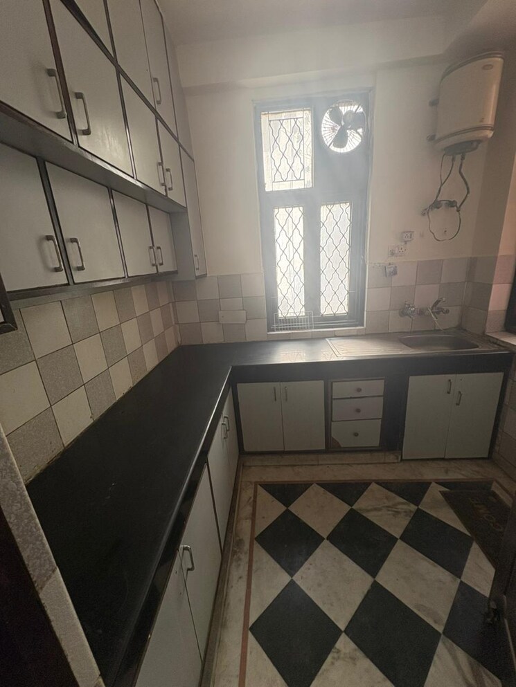 Kitchen, gurugram-cghs 3 Bedroom 2100 Sq.Ft. Apartment In Sector 56 Gurgaon 8666399