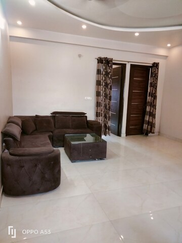 Living Room in 3 BHK Builder Floor at Sunshine Enclave, Vip Road – for Rent