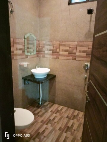 Bathroom in 3 BHK Builder Floor at Sunshine Enclave, Vip Road – for Rent