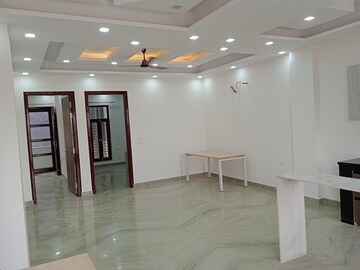 Room in 2 BHK Builder Floor at Sushant Lok 2, Sector 57 – for Rent