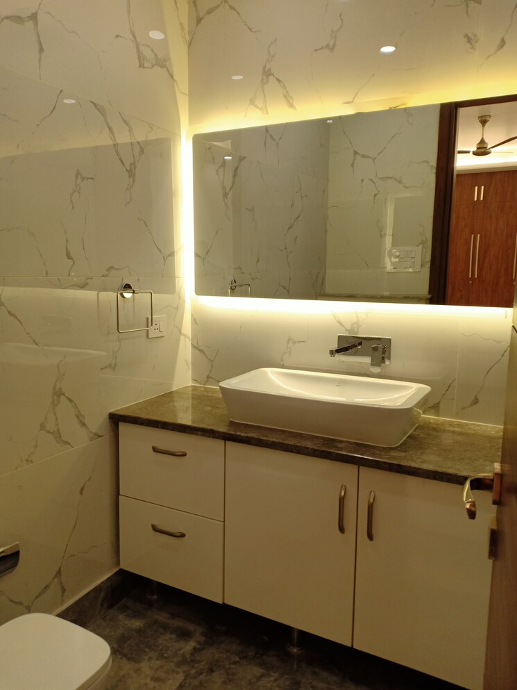 Bathroom, boutique-residential-apartments-c-253 3 Bedroom 2500 Sq.Ft. Apartment In Defence Colony Delhi 8666410