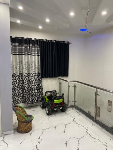 Room in 3 BHK Independent House at Aerocity – for Sale