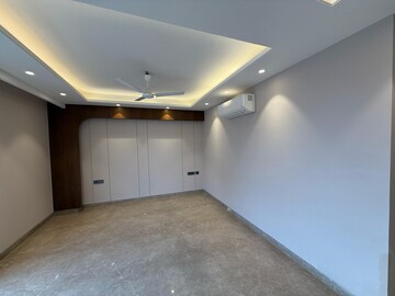 Room in 4 BHK Builder Floor at Greater Kailash – for Rent