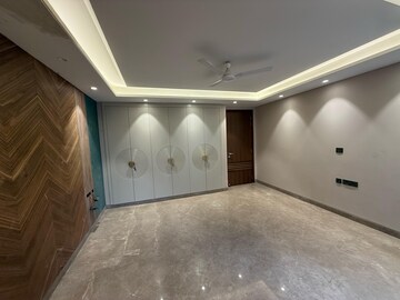Furnished Amenities in 4 BHK Builder Floor at Greater Kailash – for Rent