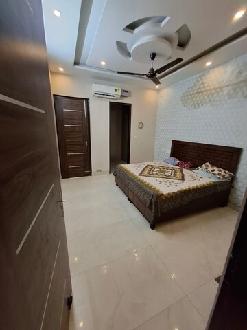 Living Room in 3 BHK Builder Floor at Sunshine Enclave, Vip Road – for Rent