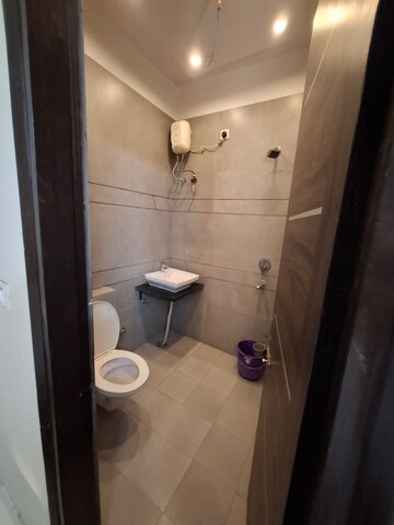 Bathroom in 3 BHK Builder Floor at Sunshine Enclave, Vip Road – for Rent