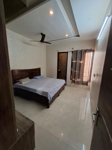 Bedroom in 3 BHK Builder Floor at Sunshine Enclave, Vip Road – for Rent