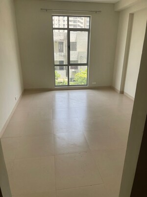 Room in 3 BHK Apartment at Vatika Lifestyle Homes, Sector 83 – for Sale