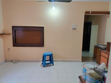 Furnished Amenities in 2 BHK Apartment at Kalpataru Paramount, Kapur Bawdi – for Rent