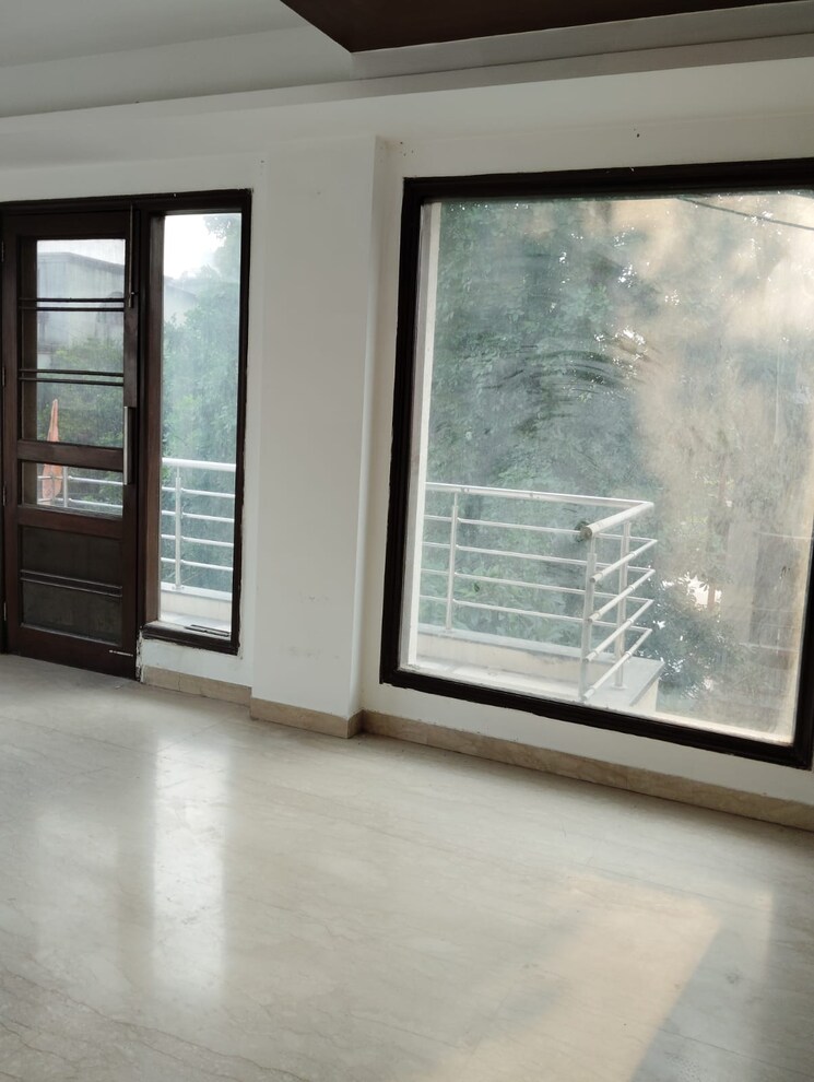 Room, chittaranjan park 3 Bedroom 2250 Sq.Ft. Apartment In Chittaranjan Park Delhi 8666471