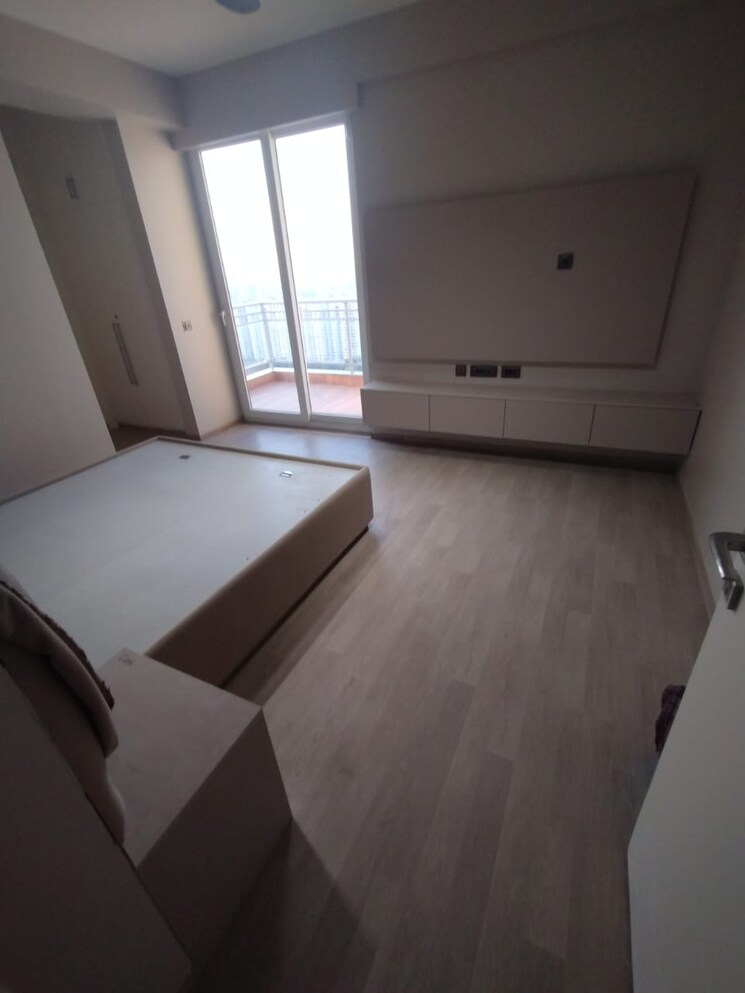 Bedroom, dlf-the-ultima 3 Bedroom 2100 Sq.Ft. Apartment In Sector 81 Gurgaon 8666578