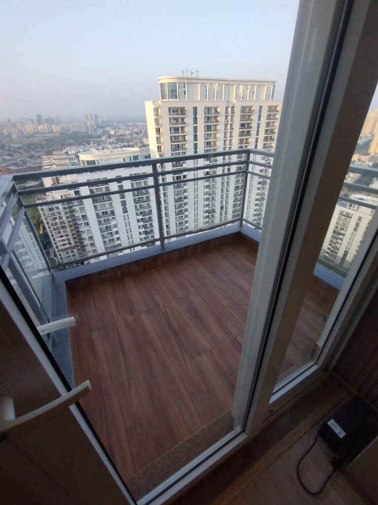 Balcony, dlf-the-ultima 3 Bedroom 2100 Sq.Ft. Apartment In Sector 81 Gurgaon 8666578