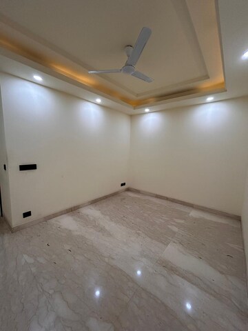 Room in 2 BHK Apartment at Kalkaji – for Sale