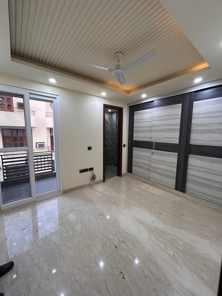 Room, kalkaji 2 Bedroom 100 Sq.Yd. Apartment In Kalkaji Delhi 8666606