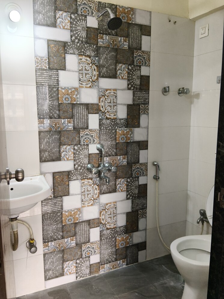 Bathroom, diamond-park 2 Bedroom 1000 Sq.Ft. Apartment In Santacruz East Mumbai 8666907
