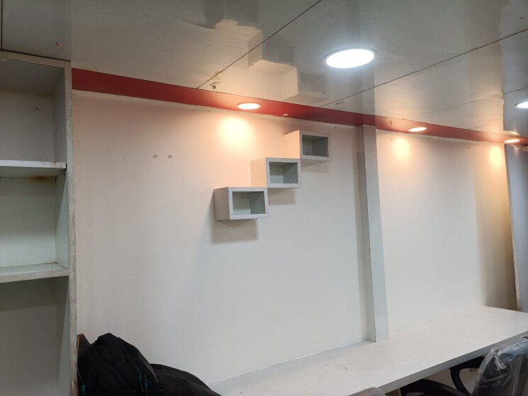 Room, gaur-city-center Commercial Office Space 350 Sq.Ft. In Sector 4 Greater Noida Greater Noida 8667229
