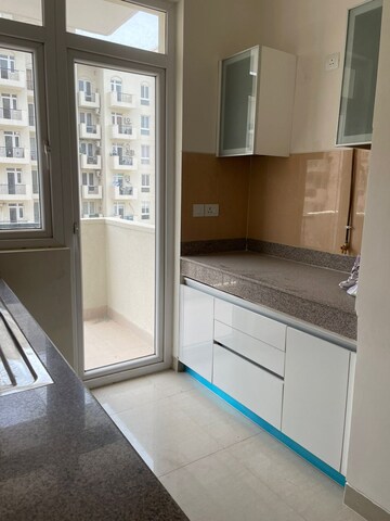 Room in 2.5 BHK Apartment at Emaar Emerald Estate, Sector 65 – for Rent