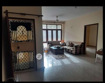 Living Room in 4 BHK Builder Floor at Ardee City, Sector 52 – for Rent