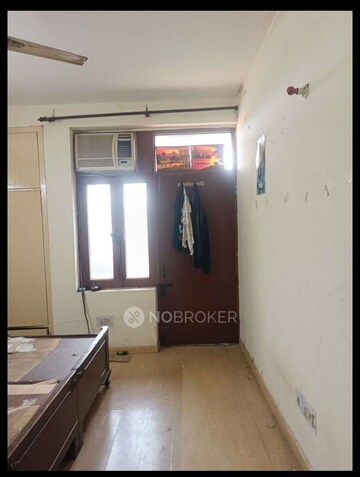Building Lobby in 4 BHK Builder Floor at Ardee City, Sector 52 – for Rent