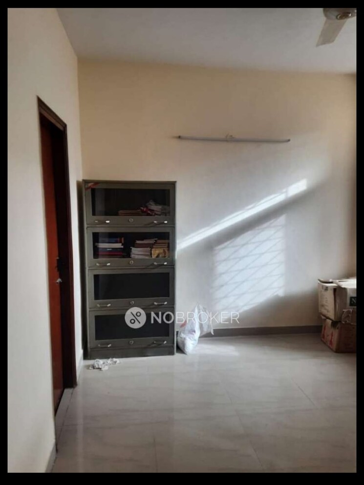 Room, ardee-city 4 Bedroom 2700 Sq.Ft. Builder Floor In Sector 52 Gurgaon 8667398