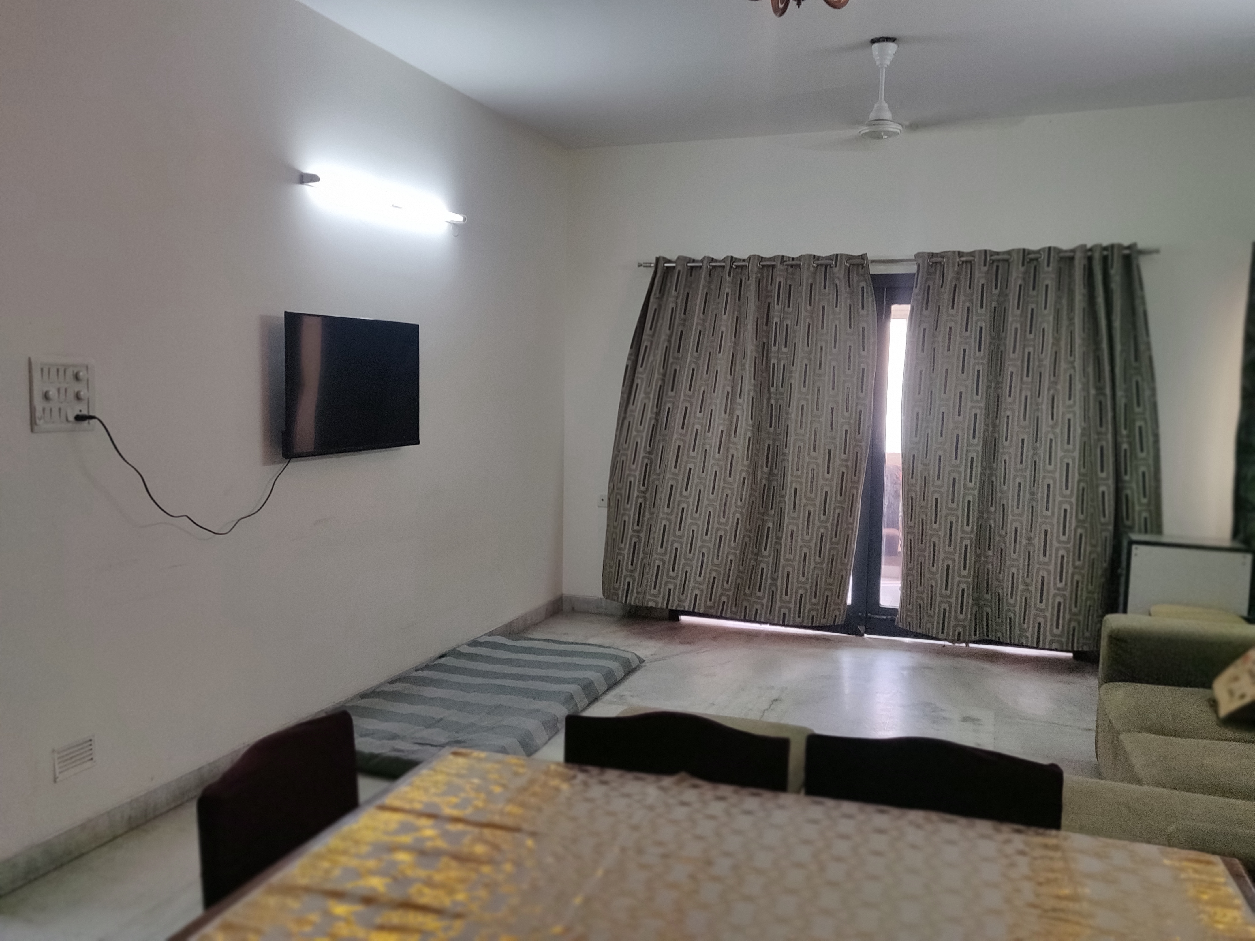 3.5 BHK + Servant Room,Study Room 1900 Sq.Ft. Apartment in City Center Banjara Hills