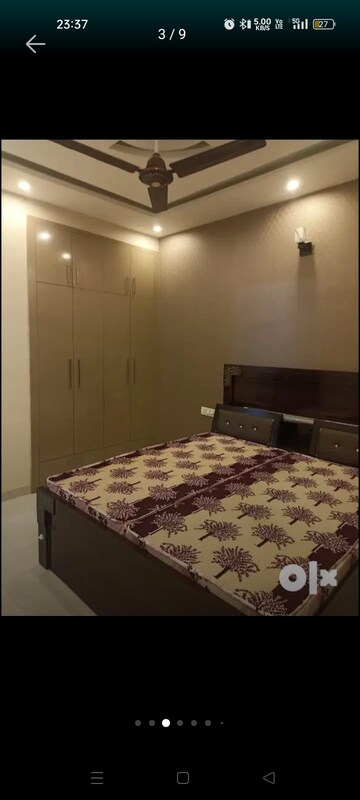 Bedroom in 3 BHK Builder Floor at Sunshine Enclave, Vip Road – for Rent