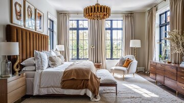 Bedroom in 6 BHK Villa at Science City – for Sale