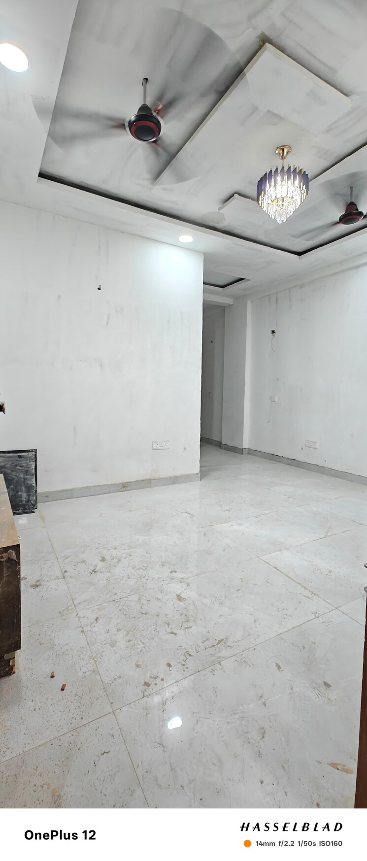 Room, sector 73 2 Bedroom 1000 Sq.Ft. Builder Floor In Sector 73 Noida 8667594