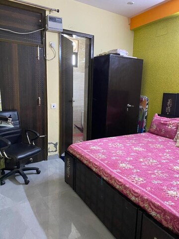 Bedroom in 3 BHK Builder Floor at Sai Tower Gurgaon, Sector 8 – for Rent