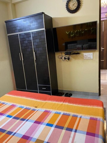 Bedroom in 3 BHK Builder Floor at Sai Tower Gurgaon, Sector 8 – for Rent