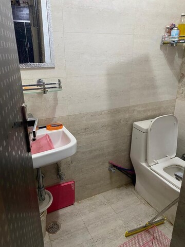 Bathroom in 3 BHK Builder Floor at Sai Tower Gurgaon, Sector 8 – for Rent