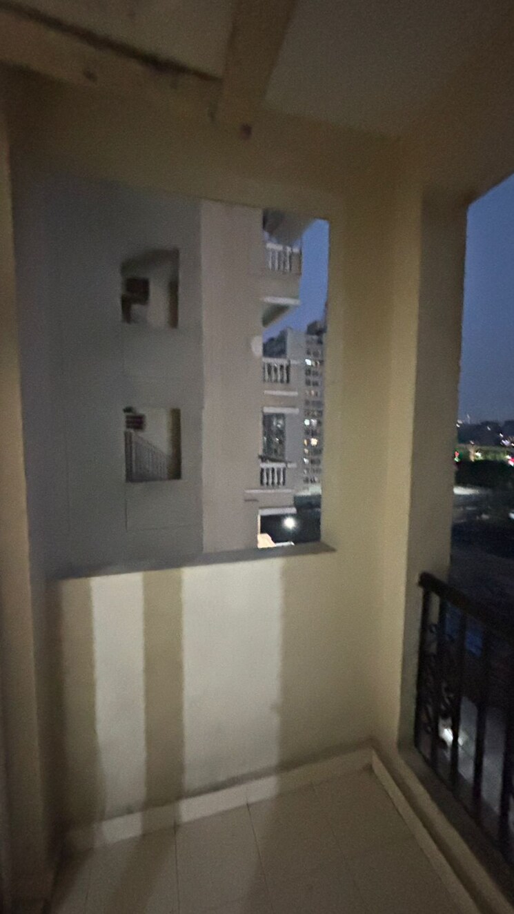 Bathroom, aims-golf-city 2 Bedroom 950 Sq.Ft. Apartment In Sector 75 Noida 8667799