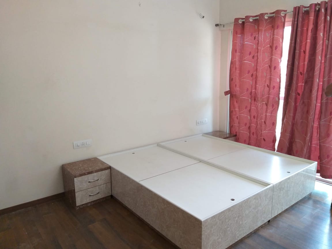 2 BHK + Pooja Room Apartment For Rent in Megapolis Sangria Towers