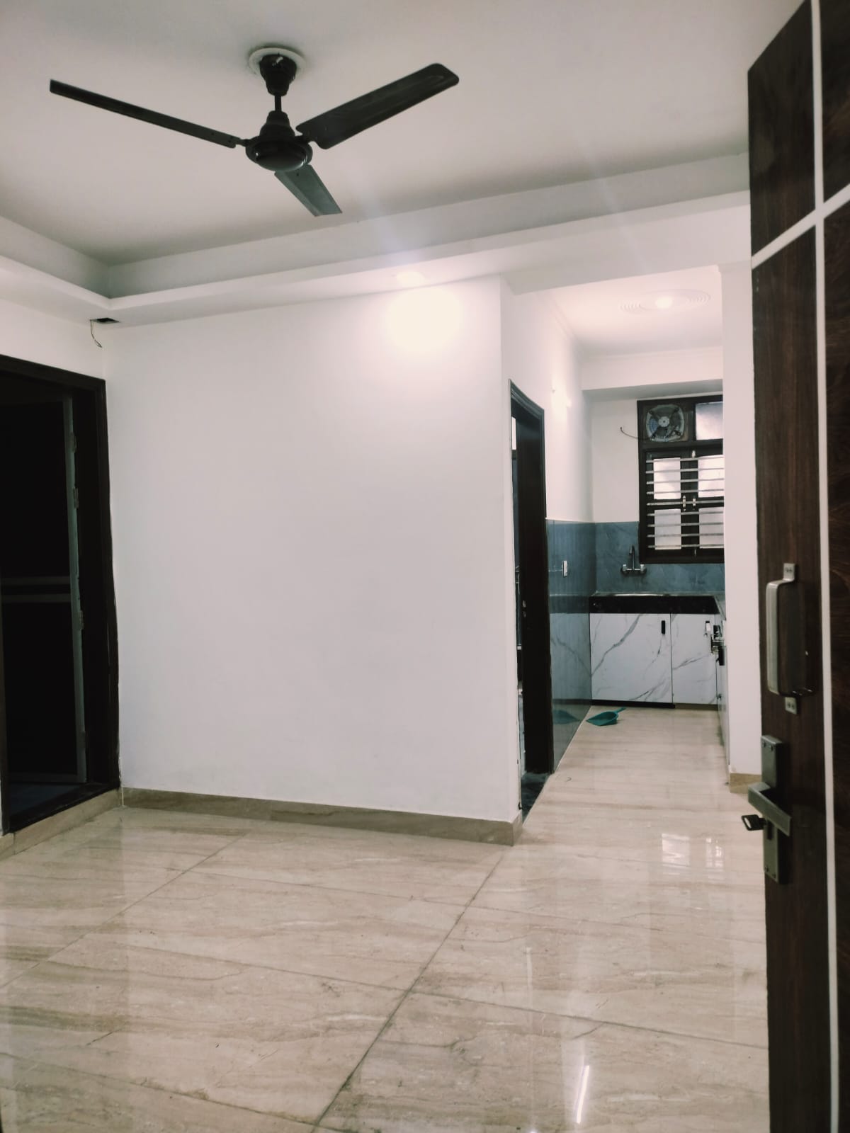 2 BHK Builder Floor For Rent in Paryavaran Complex