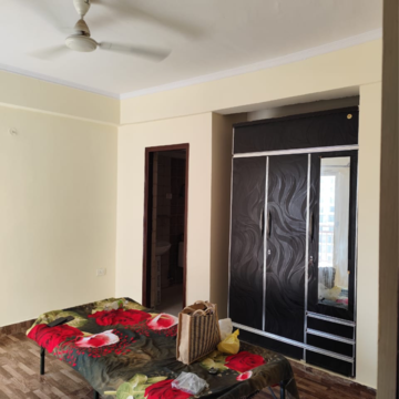 Bedroom in 3 BHK Apartment at Gardenia Golf City, Noida Central – for Rent