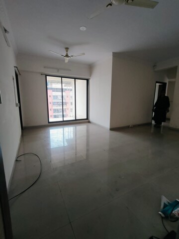 Room in 3.5 BHK Apartment at Kamdhenu Pride, Kharghar – for Rent