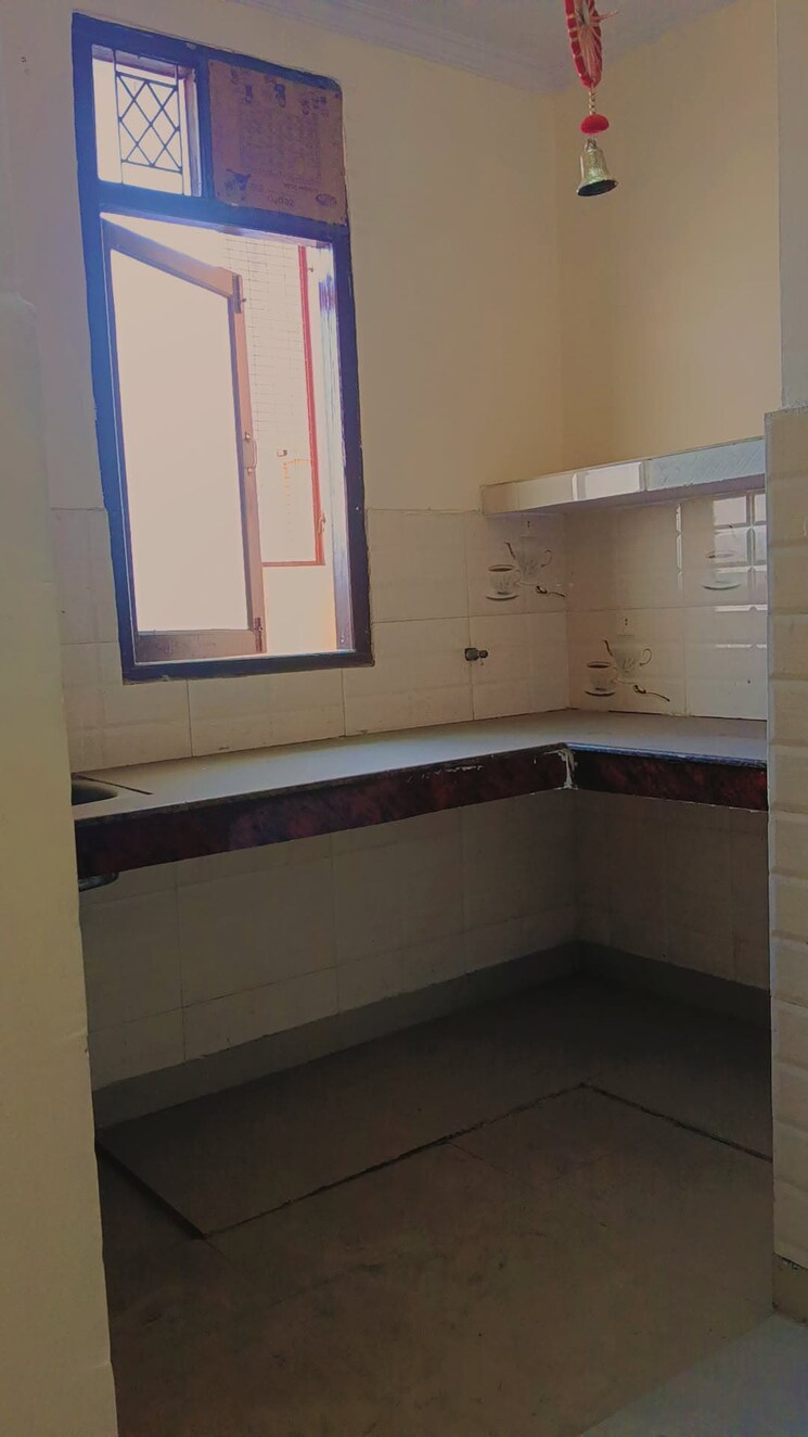 Kitchen, mayur vihar 1 RK 350 Sq.Ft. Builder Floor In Mayur Vihar Delhi 8668196
