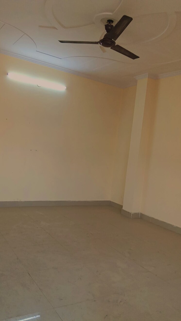 Room, mayur vihar 1 RK 350 Sq.Ft. Builder Floor In Mayur Vihar Delhi 8668196