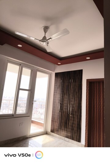 Room in 3.5 BHK Apartment at Ram Shanti Apartment, Sector 52 – for Rent