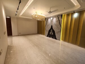 Room in 4 BHK Builder Floor at Sushant Lok I – for Sale