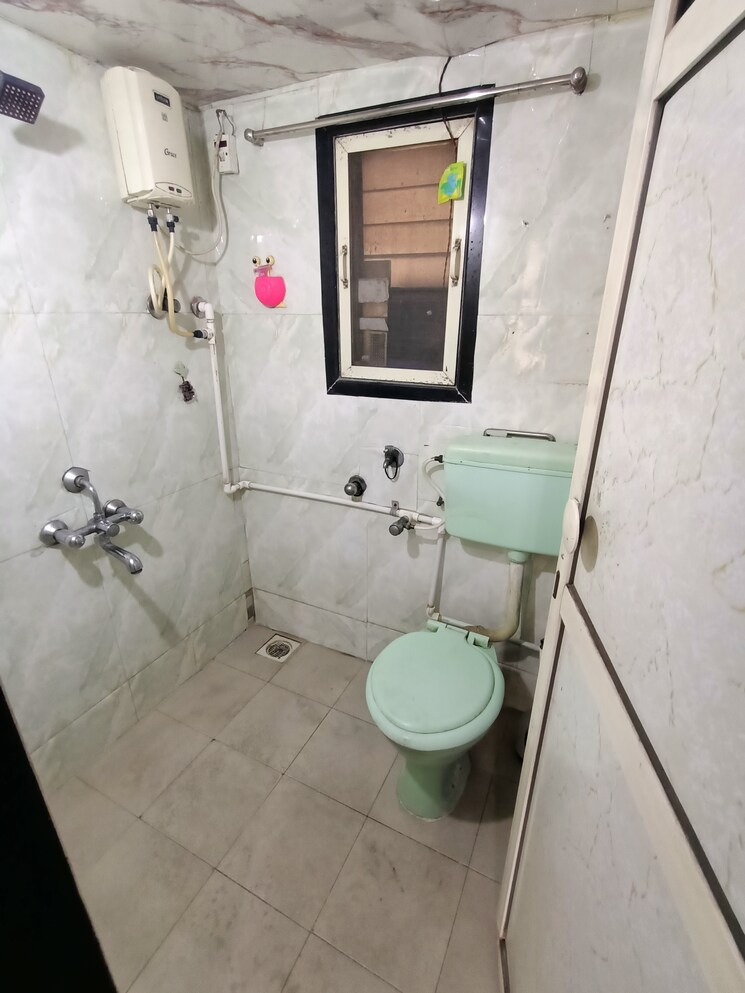 Bathroom, amar-raj-vaibhav-nx 1 Bedroom 695 Sq.Ft. Apartment In Dombivli West Thane 8668299