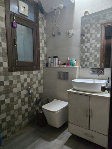 Bathroom in 3 BHK Builder Floor at Sushant Lok 2, Sector 57 – for Rent