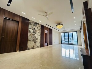 Room in 4 BHK Builder Floor at Ardee City, Sector 52 – for Sale