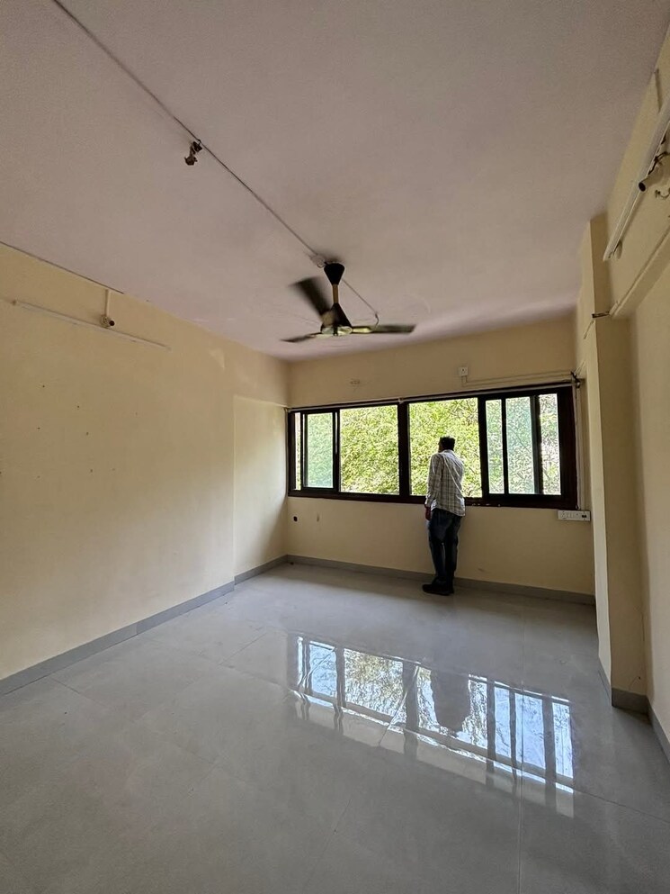Room, seven bunglow 1 Bedroom 358 Sq.Ft. Apartment In Seven Bunglow Mumbai 8668835