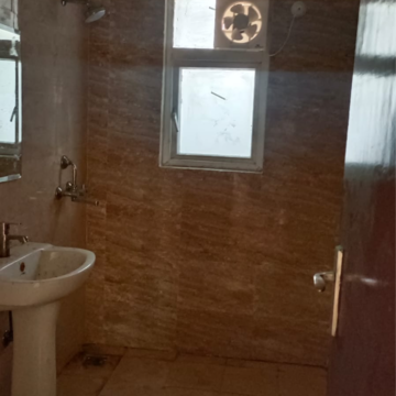 Bathroom in 3.5 BHK Apartment at Amrapali Centurian Park Phase II, Tech Zone 4 Greater Noida – for Sale